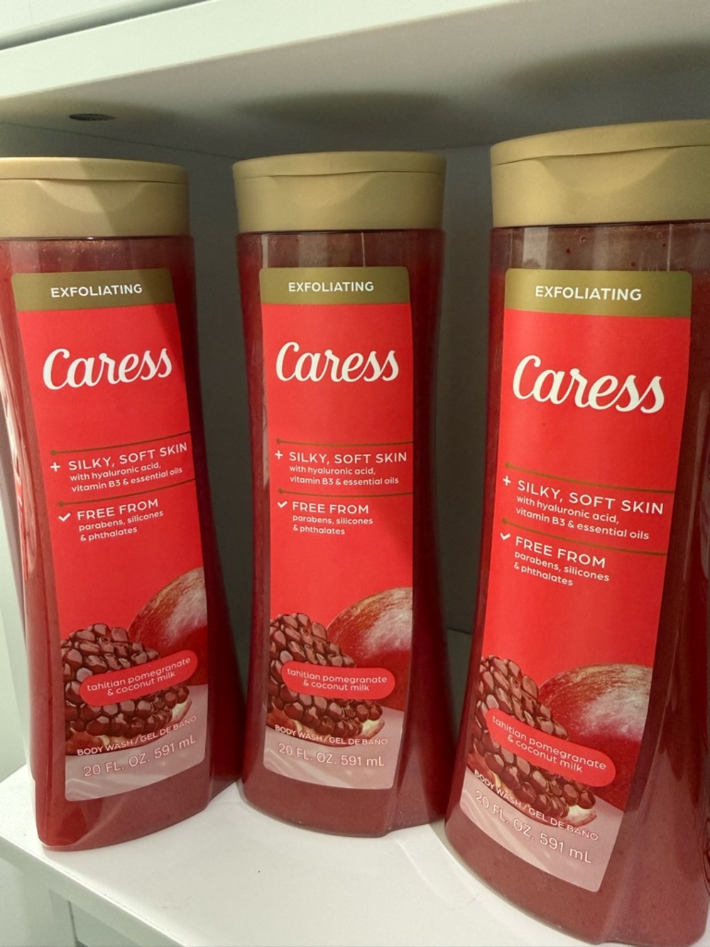 3 Caress Tahitian Pomegranate & Coconut Milk Exfoliating Body Wash 20fl oz